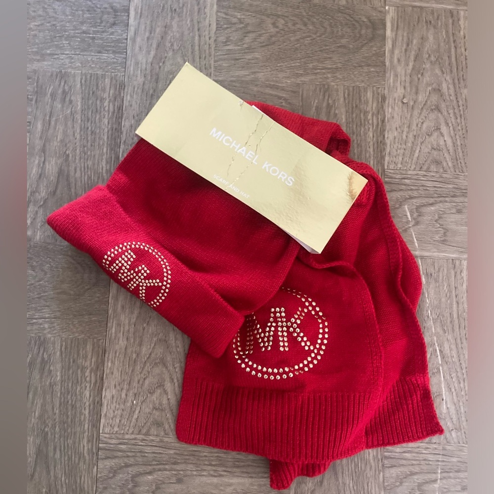 Michael Kors Hat and Scarf set. New.
